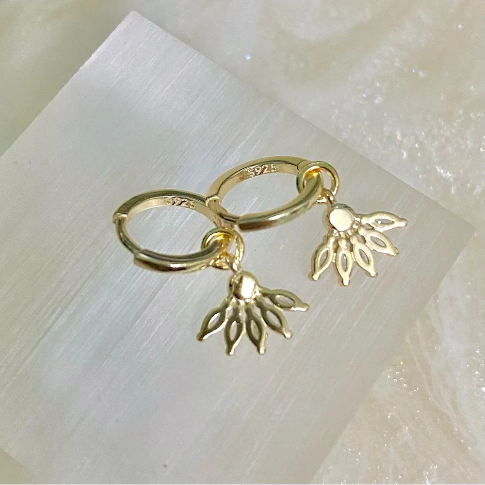 Elegant S925 Gold Pearl and Zirconia Earrings
